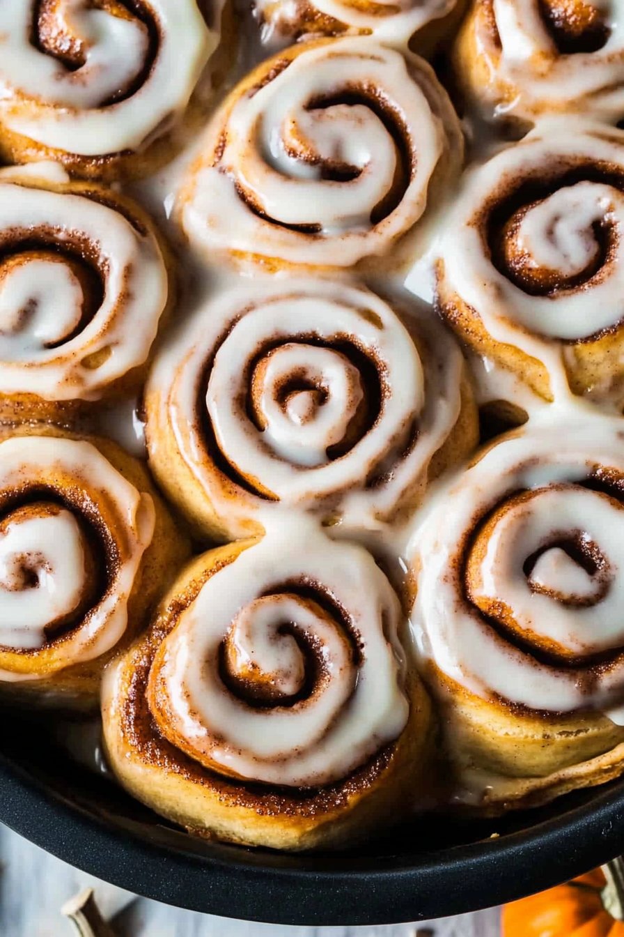 Pumpkin Pie Cinnamon Rolls