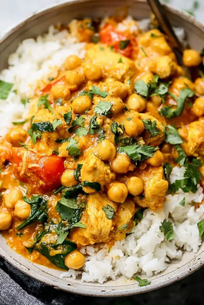 Chicken and Chickpea Curry - Cuisine Joyeuse